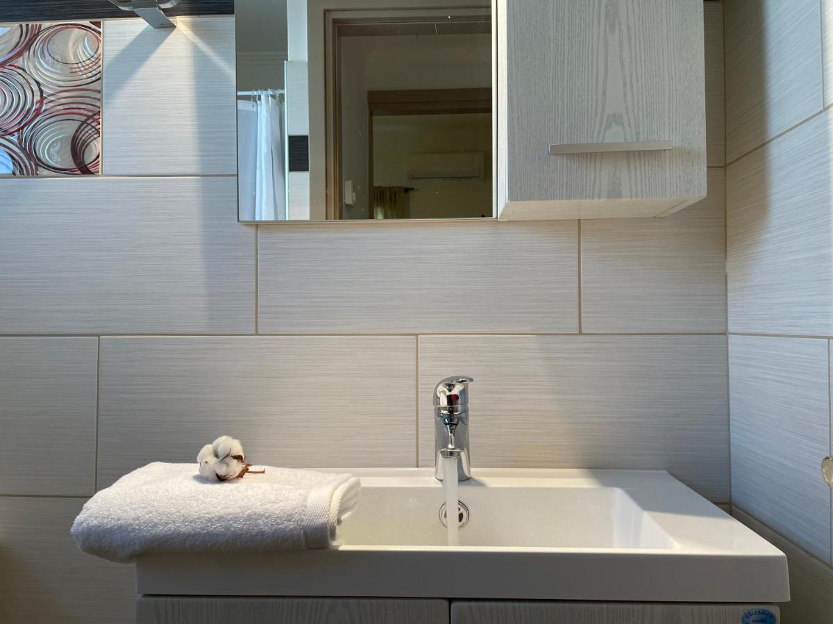 Kl Suites Lefkada - Feel At Home New Boho Apartment 400M From Beach Nidri Town Center エクステリア 写真